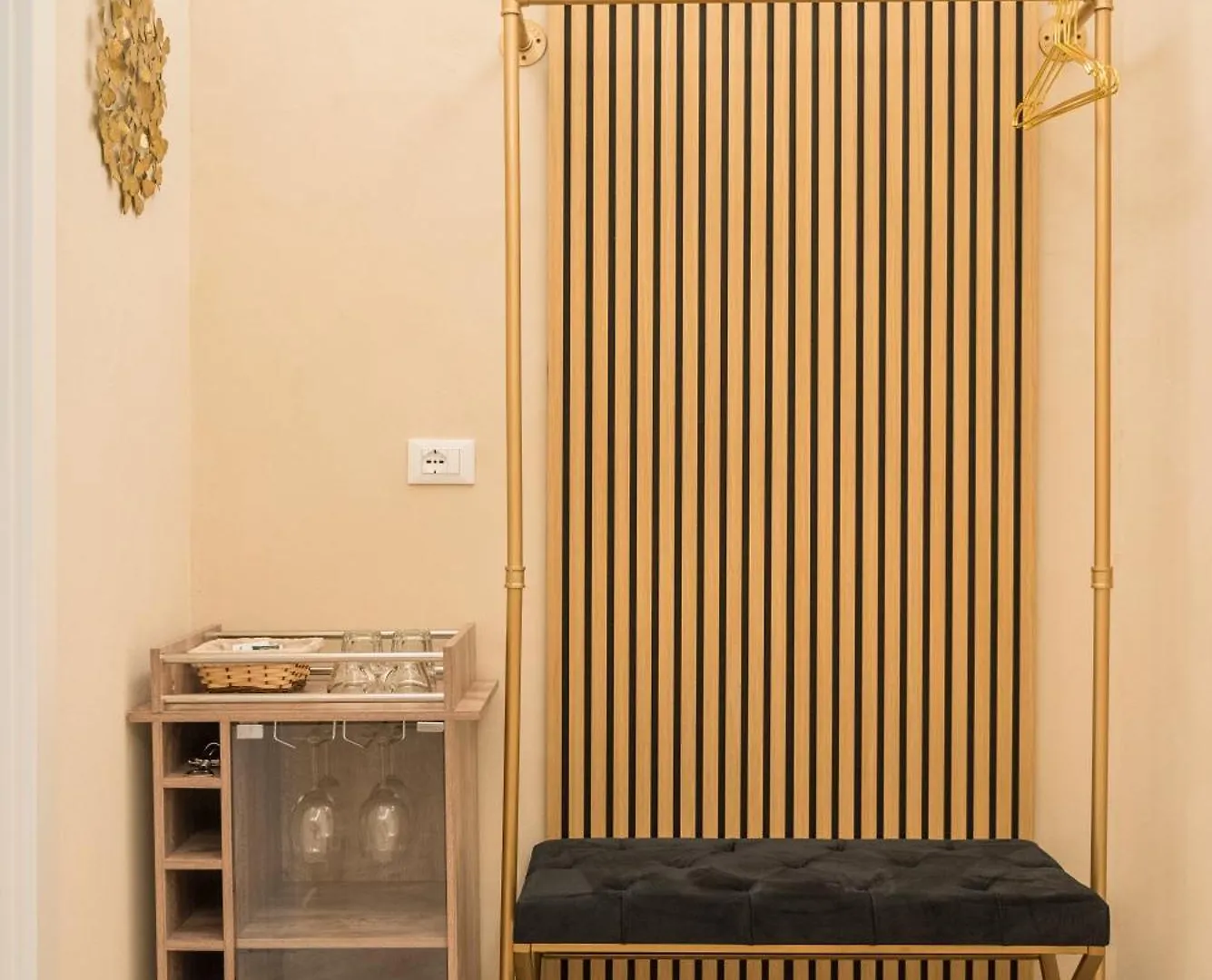 Golden Chic - Citta Alta Apartment Bergamo 0*,  Italy